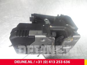 Nissan Primastar Deurslot Mechaniek 2Deurs links O38137 foto 2