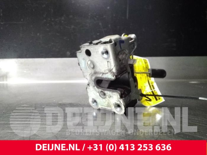 Iveco Daily Door lock mechanism 2-door, left O38156