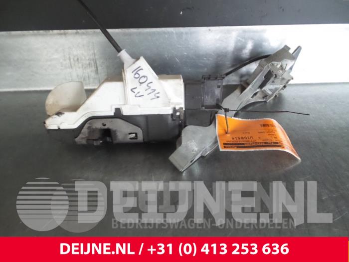 Citroen Berlingo Türschlossmechanik 2-türig links O38174