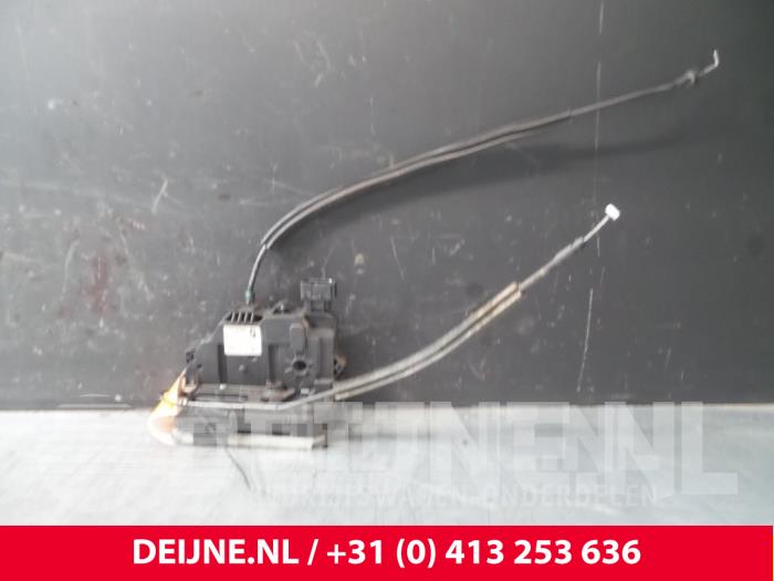 Citroen Jumper Türschlossmechanik 2-türig links O38200