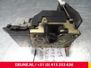 Peugeot 307 Deurslot Mechaniek 2Deurs links O38227 foto 4