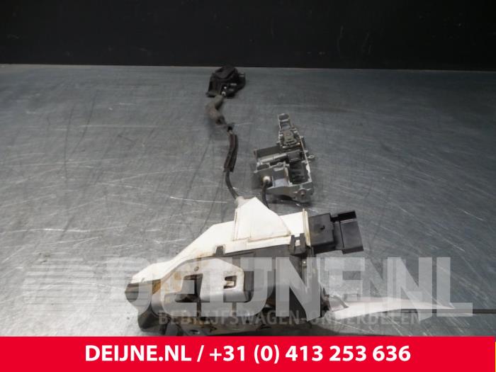 Peugeot Partner Door lock mechanism 2-door, left O38236