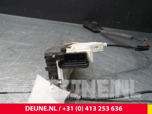 Peugeot Partner Türschlossmechanik 2-türig links O38236 foto 2