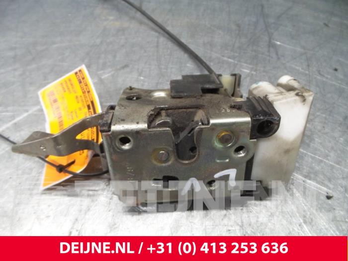 Peugeot Boxer Türschlossmechanik 2-türig links O38243