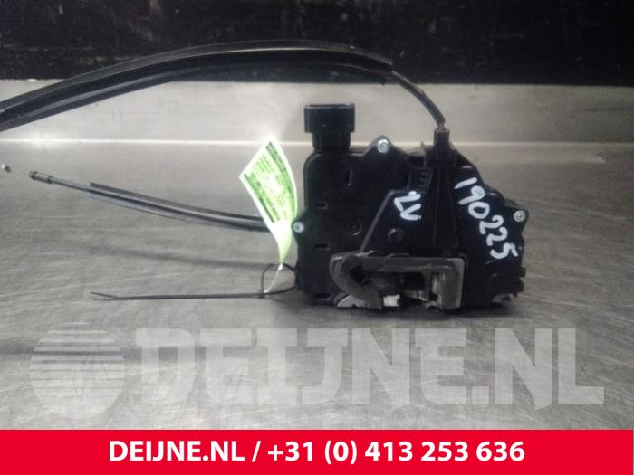 Peugeot Boxer Türschlossmechanik 2-türig links O38251