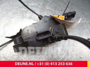 Renault Megane Deurslot Mechaniek 2Deurs links O38262 foto 2