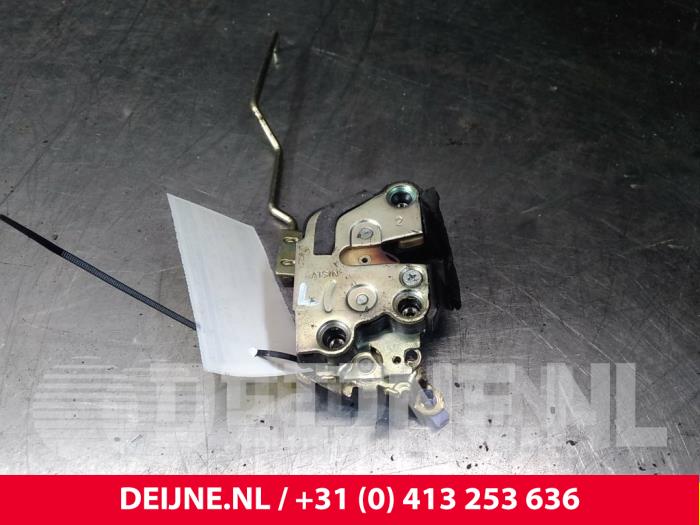 Mitsubishi Canter Deurslot Mechaniek 2Deurs links O38300