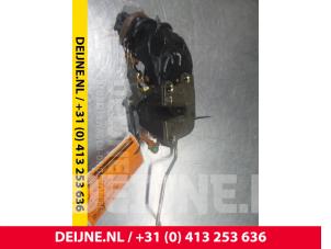 Toyota Hiace Deurslot Mechaniek 2Deurs links O38309 foto 2