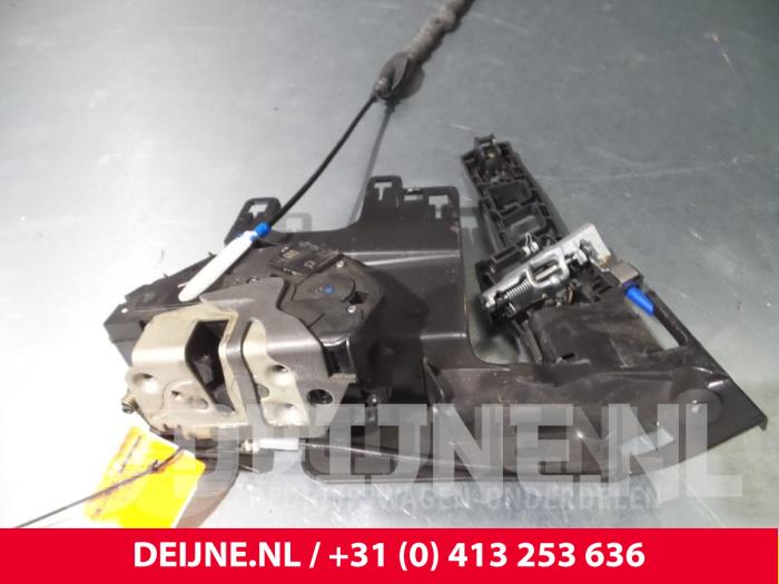 Ford Fiesta Deurslot Mechaniek 2Deurs rechts O38348
