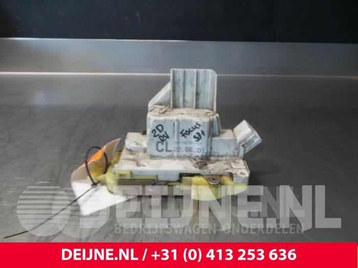 Ford Focus Türschlossmechanik 2-türig rechts O38366