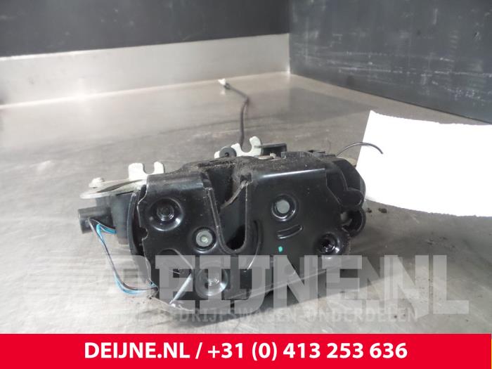 Mercedes Vito Door lock mechanism 2-door, right O38386