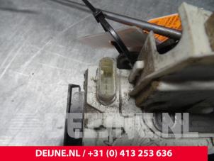 Mercedes Sprinter Deurslot Mechaniek 2Deurs rechts O38435 foto 3