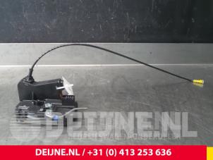 Opel Vivaro Deurslot Mechaniek 2Deurs rechts O38469 foto 2