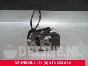 Opel Vivaro Deurslot Mechaniek 2Deurs rechts O38476 foto 2