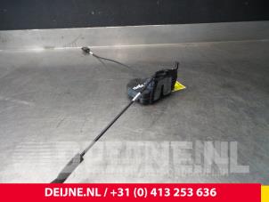 Opel Vivaro Türschlossmechanik 2-türig rechts O38502 foto 2