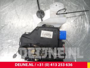Volkswagen Polo Deurslot Mechaniek 2Deurs rechts O38506 foto 2