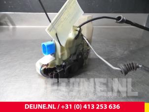 Volkswagen Polo Türschlossmechanik 2-türig rechts O38508 foto 2