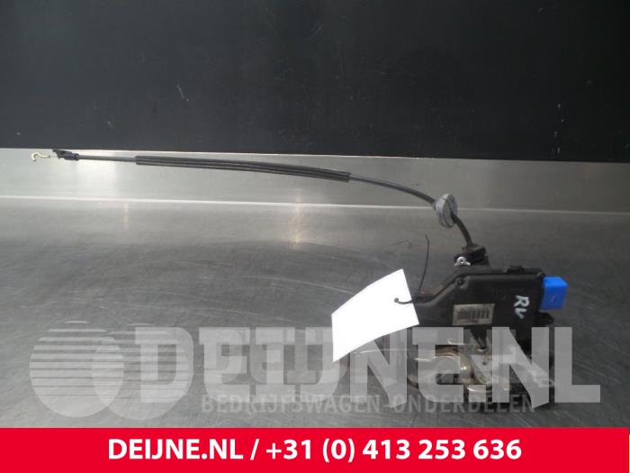 Volkswagen Caddy Deurslot Mechaniek 2Deurs rechts O38551