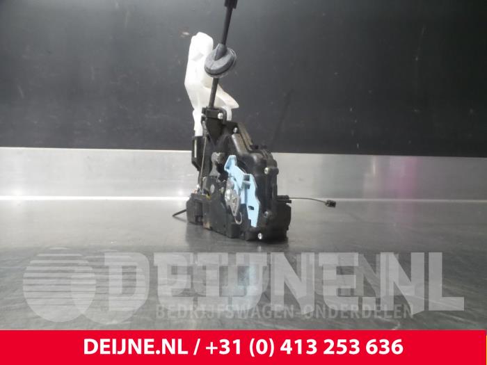 Volkswagen Caddy Deurslot Mechaniek 2Deurs rechts O38567