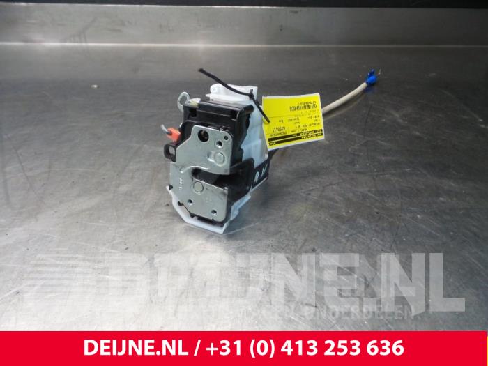 Fiat Qubo Door lock mechanism 2-door, right O38587