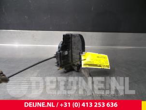 Nissan NV200 Türschlossmechanik 2-türig rechts O38650 foto 2