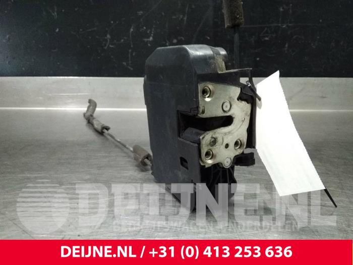 Iveco New Daily Door lock mechanism 2-door, right O38676
