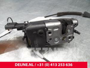 Peugeot Partner Deurslot Mechaniek 2Deurs rechts O38753 foto 2