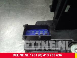 Renault Trafic Deurslot Mechaniek 2Deurs rechts O38793 foto 3