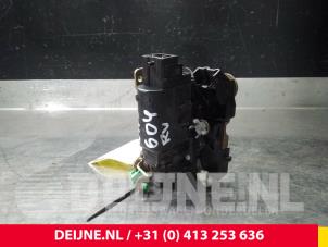 Renault Master Deurslot Mechaniek 2Deurs rechts O38803 foto 2