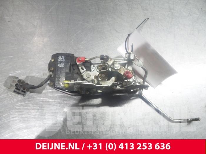 Deurslot Mechaniek 2Deurs rechts van een Toyota Hiace 2001