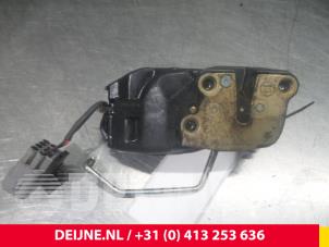 Toyota Hiace Deurslot Mechaniek 2Deurs rechts O38846 foto 2