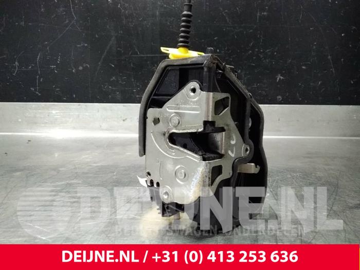 BMW 5-Serie Deurslot Mechaniek 4Deurs links-voor O38870