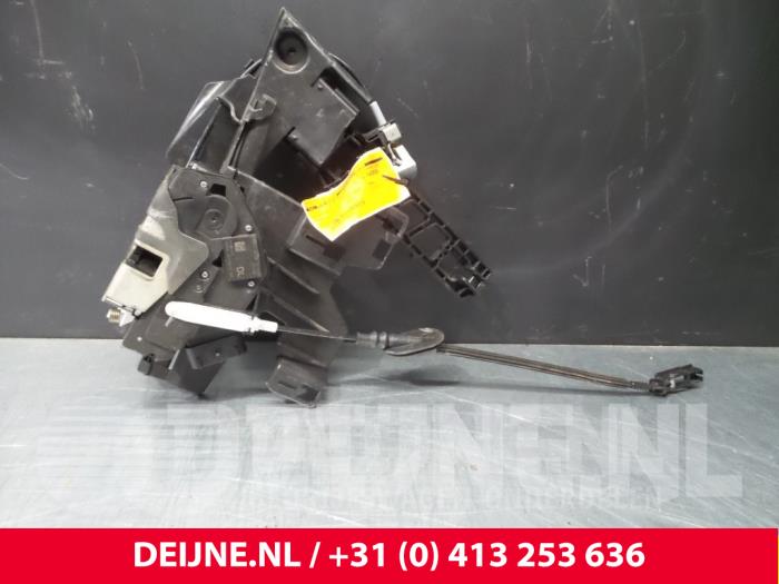 Ford Fiesta Türschlossmechanik 4-türig links vorne O38888