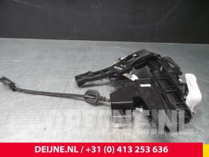 Ford Fiesta Türschlossmechanik 4-türig links vorne O38888 foto 2