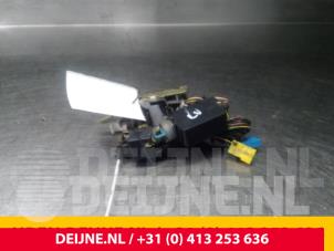 Mercedes Sprinter Türschlossmechanik 4-türig links vorne O38892 foto 2