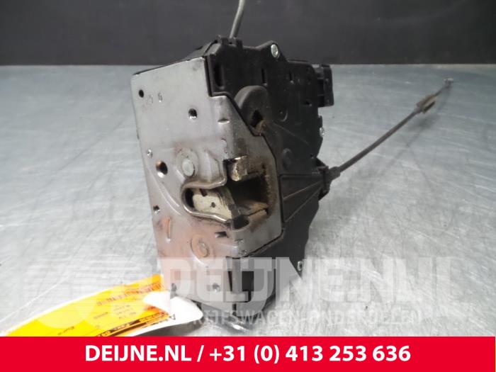 Opel Corsa Türschlossmechanik 4-türig links vorne O38897