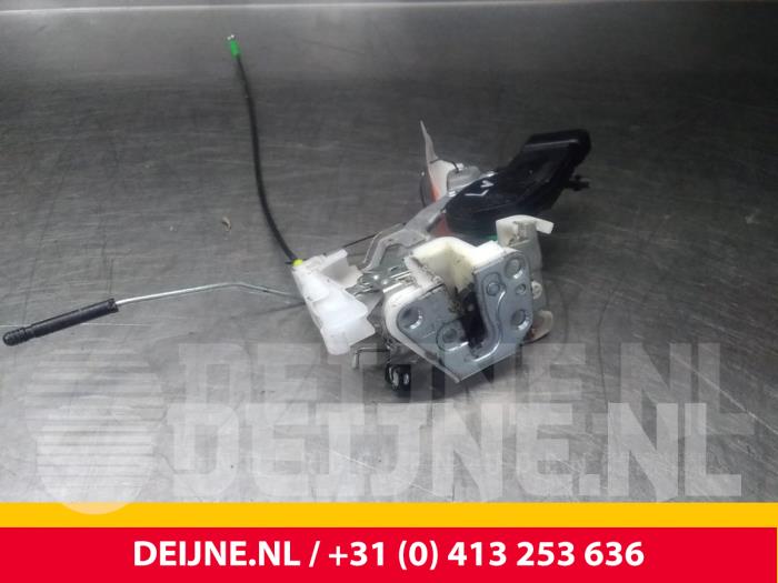 Peugeot 107 Door lock mechanism 4-door, front left O38983