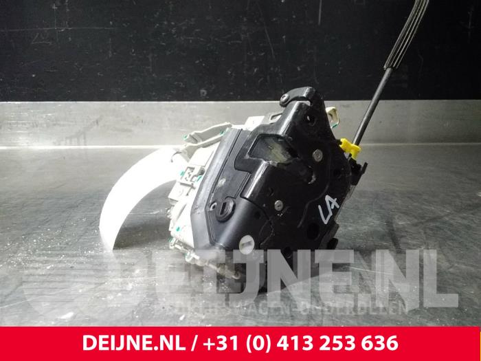 Audi A4 Deurslot Mechaniek 4Deurs links-achter O38999