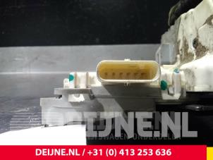 Audi A4 Türschlossmechanik 4-türig links hinten O38999 foto 3