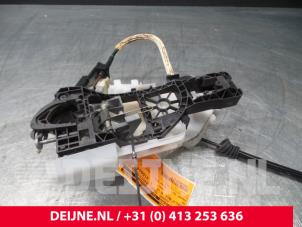 Volkswagen Passat Rear door lock mechanism 4-door, left O39092 photo 3