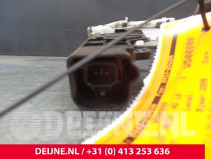 Peugeot 107 Deurslot Mechaniek 4Deurs links-achter O39114 foto 2