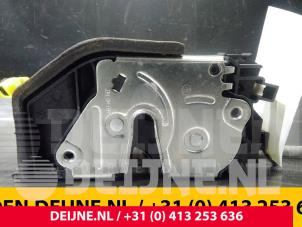 BMW 5-Serie Deurslot Mechaniek 4Deurs rechts-voor O39155 foto 3