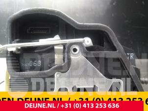 BMW 5-Serie Deurslot Mechaniek 4Deurs rechts-voor O39155 foto 2