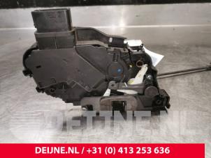 Ford S-Max Front door lock mechanism 4-door, right O39167 photo 4