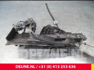 Ford Focus Türschlossmechanik 4-türig rechts vorne O39181 foto 2