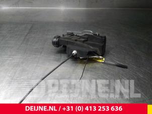Mercedes A-Klasse Front door lock mechanism 4-door, right O39183 photo 2