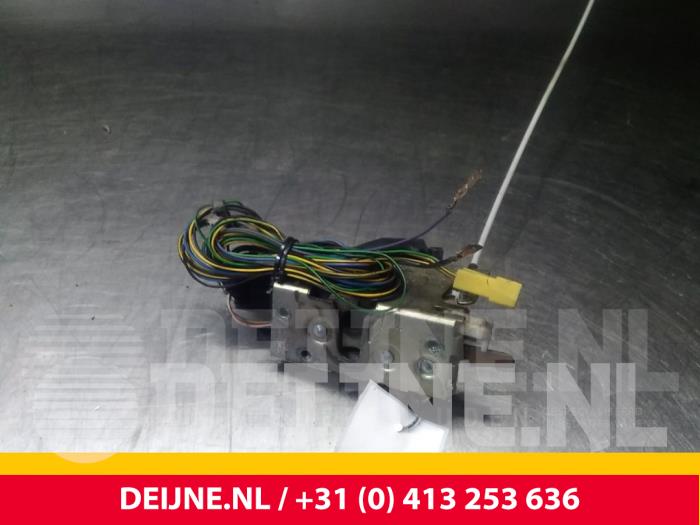 Mercedes Sprinter Deurslot Mechaniek 4Deurs rechts-voor O39186