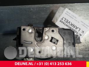 Opel Astra Front door lock mechanism 4-door, right O39202 photo 2