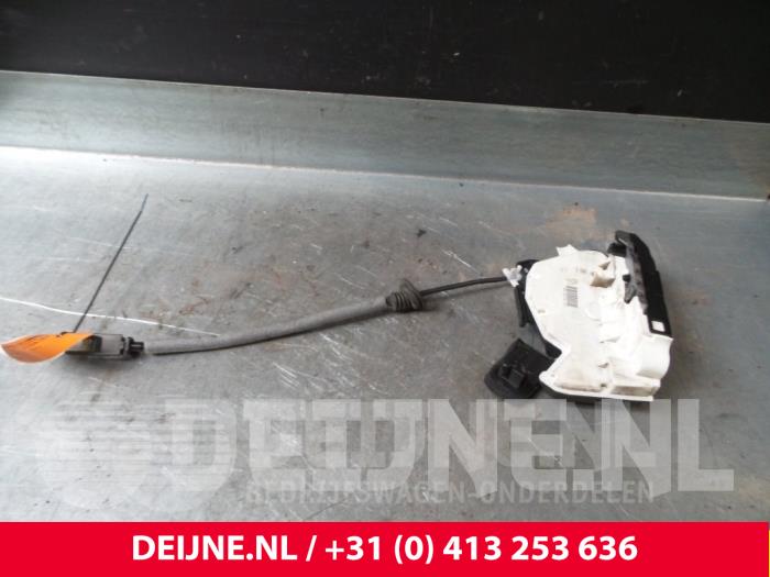 Volkswagen Polo Deurslot Mechaniek 4Deurs rechts-voor O39217