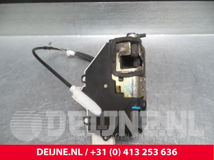 Peugeot 407 Front door lock mechanism 4-door, right O39276